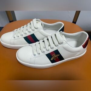 Gucci White Sneakers with Red and Green Stripes